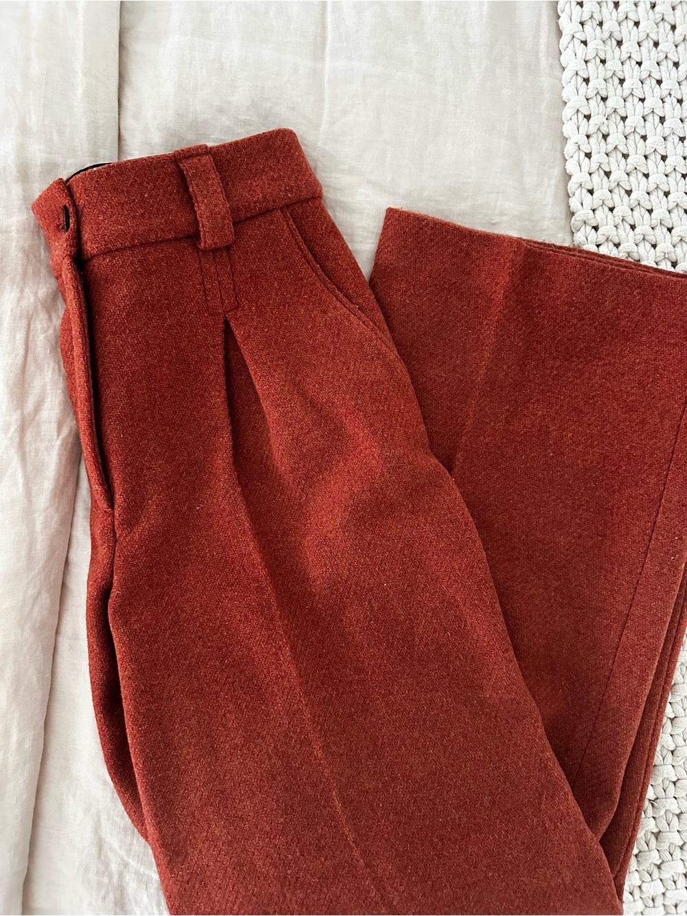 Sézane Tailored Dress Pants in Deep Rust